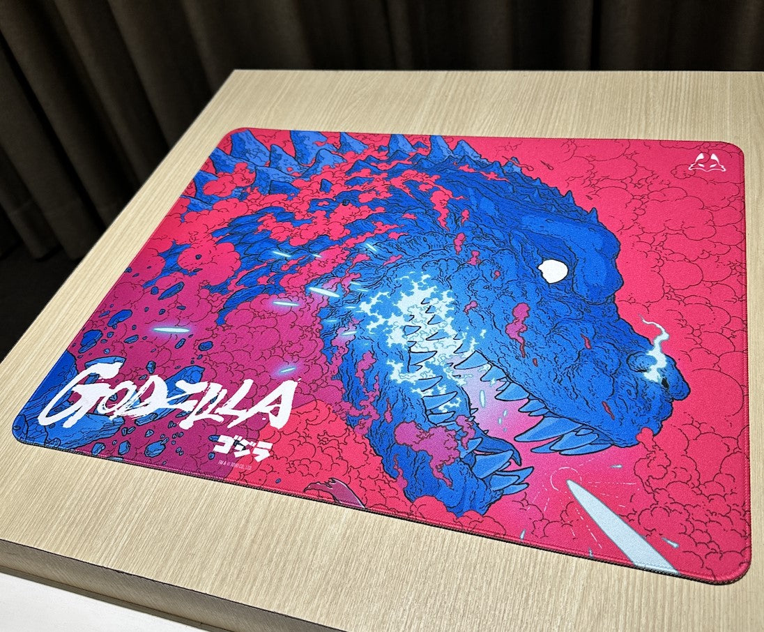 Arbiter Studio x Godzilla 限量款布面滑鼠墊 L