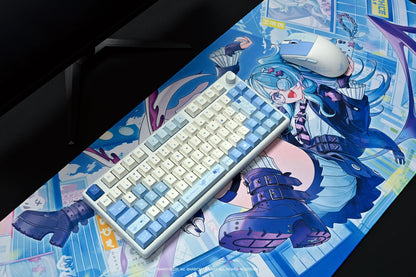 Arbiter Studio x NIJISANJI EN - Arbiter Studio × NIJISANJI EN – Elira Pendora 聯名電競周邊系列（日文 JIS 配置鍵盤、布質滑鼠墊及玻璃滑鼠墊）